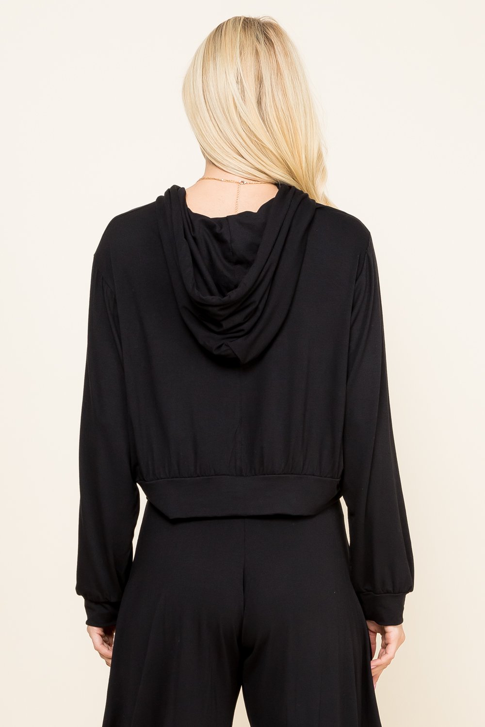 Back view of black women&