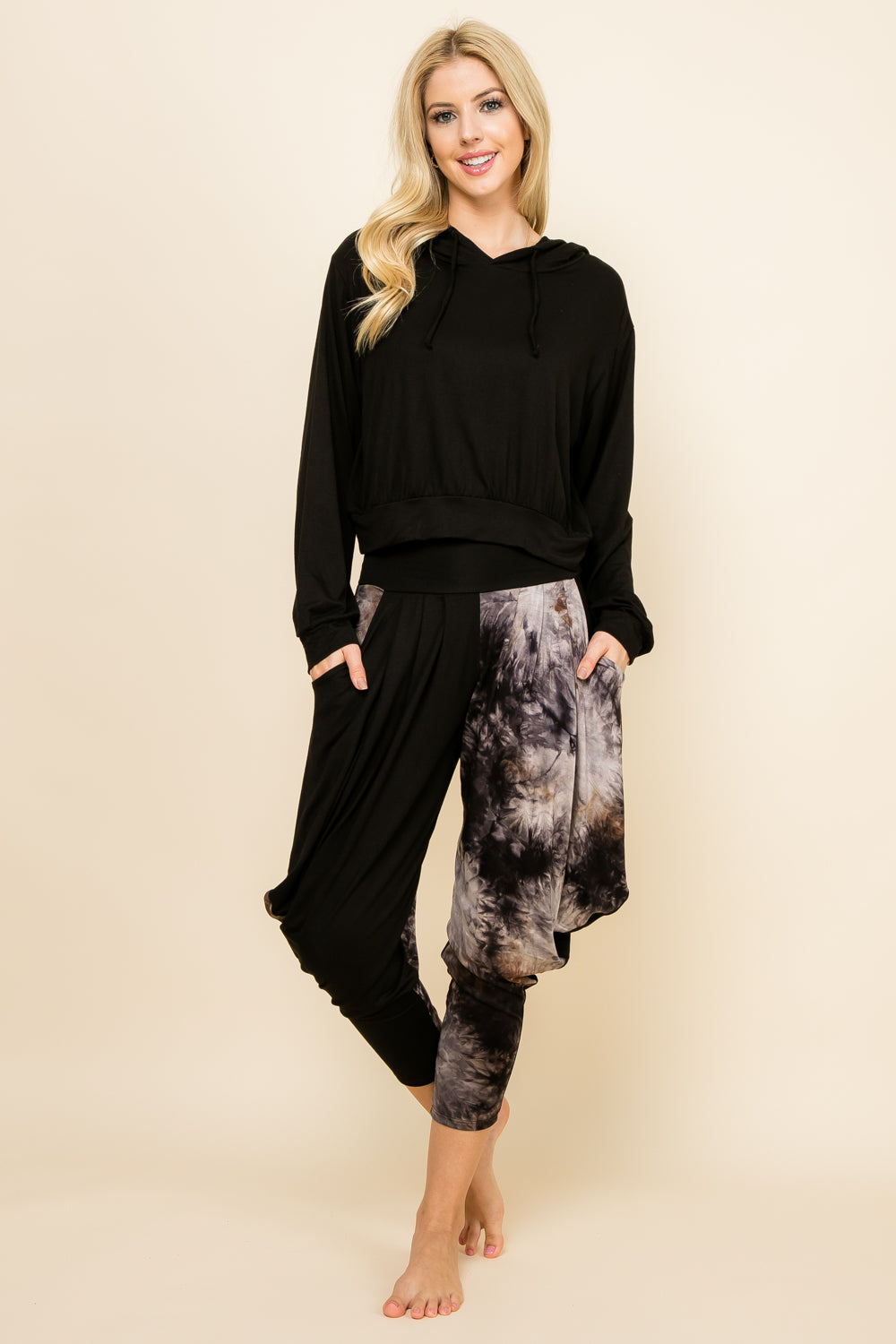 Black Patchwork Pants &amp; Black Solid Hoodie