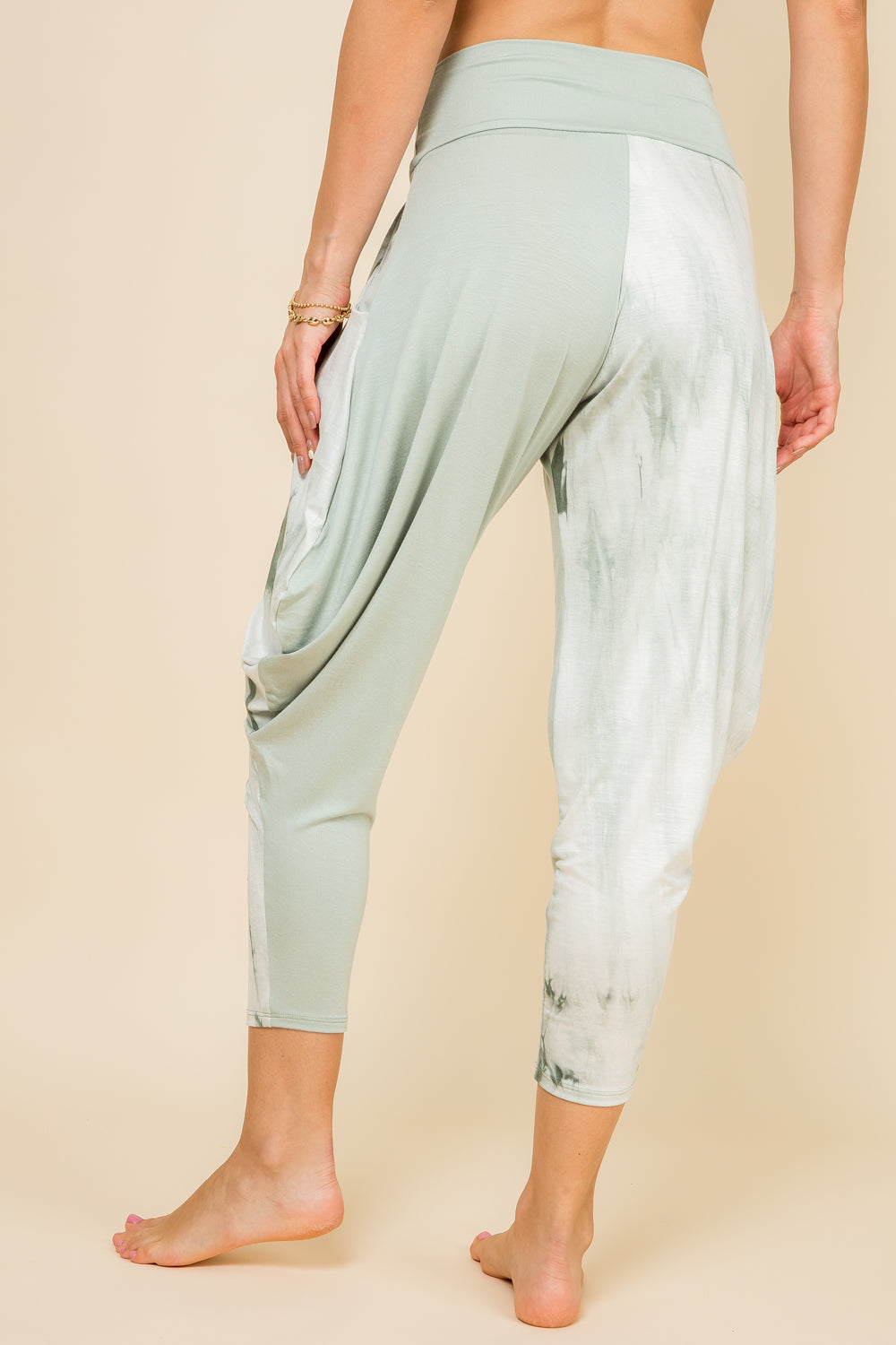 Back view of mint marble patchwork harem pants with adjustable hem and pockets – Kooniez