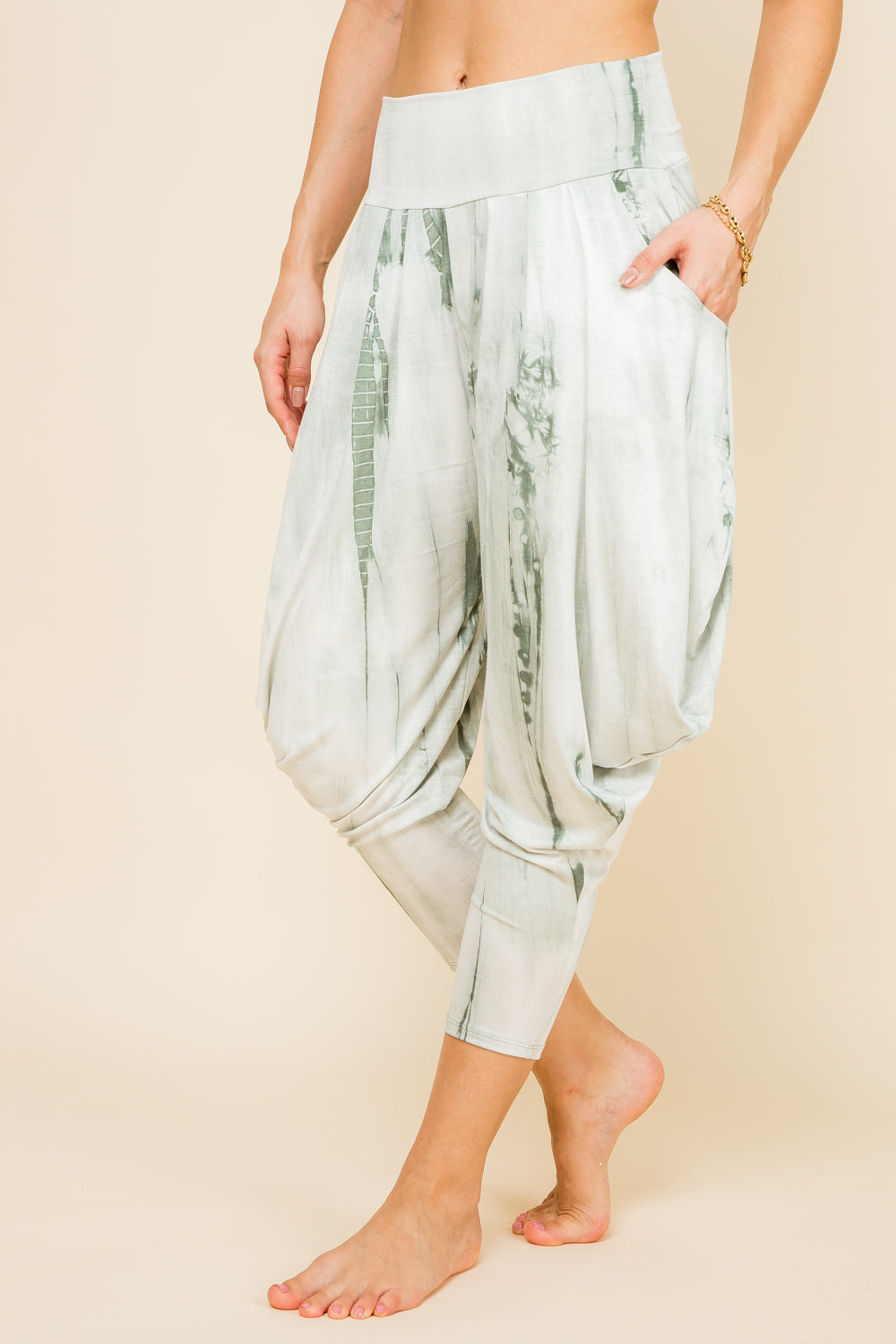 Side view of mint marble tie-dye women’s harem pants with stretch waistband – Kooniez brand
